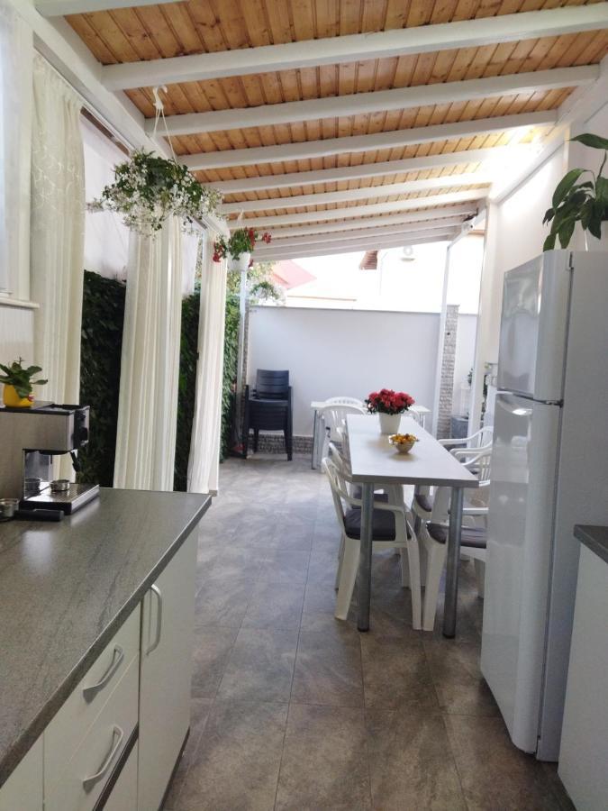 Vila Marius 2 Mai Bagian luar foto
